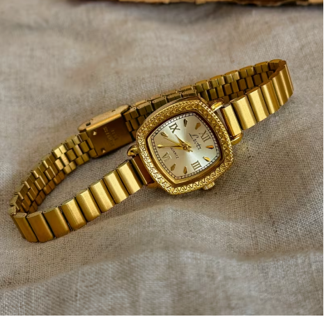 Ladies wrist watch